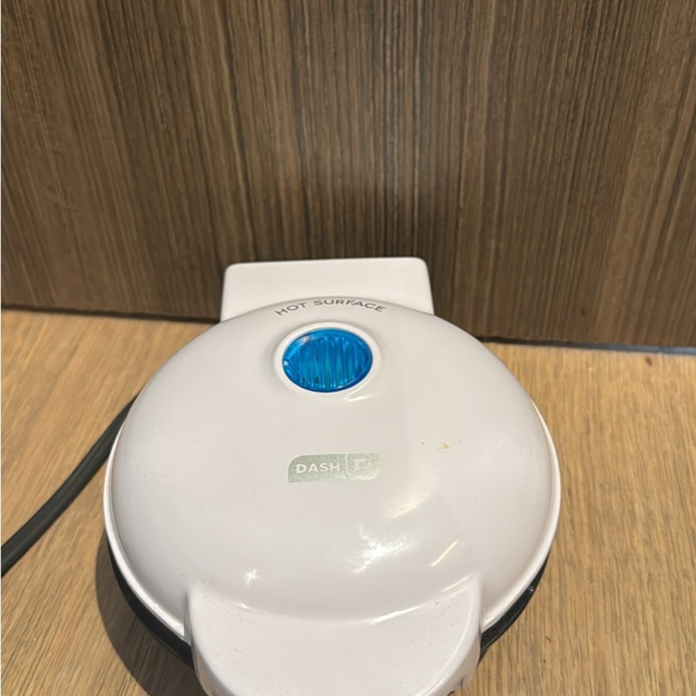 Dash lavender Mini Waffle Maker